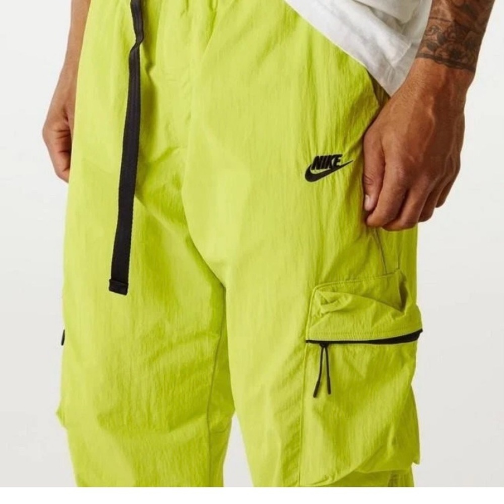 NWT Nike Sportswear Tech Woven Lined Cargo Pants Men's Size Medium   FZ0756-357